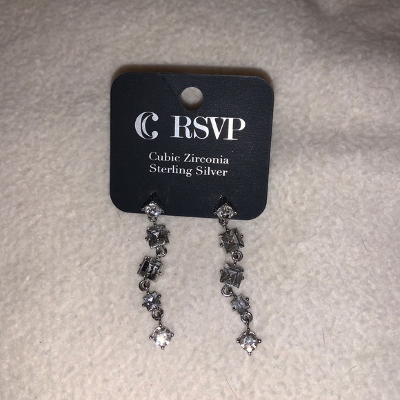 Elegant Party Earrings - Picture 2 of 3